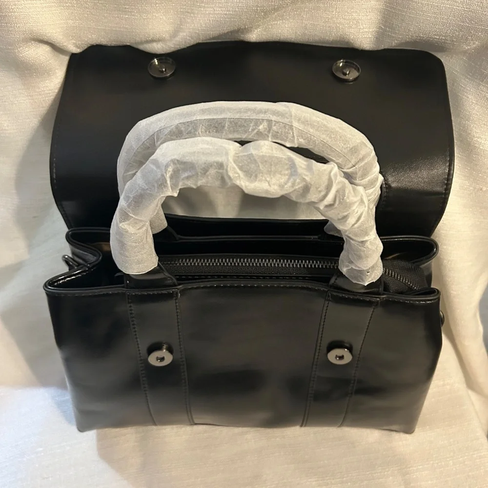 Handbag - Picture 6 of 9